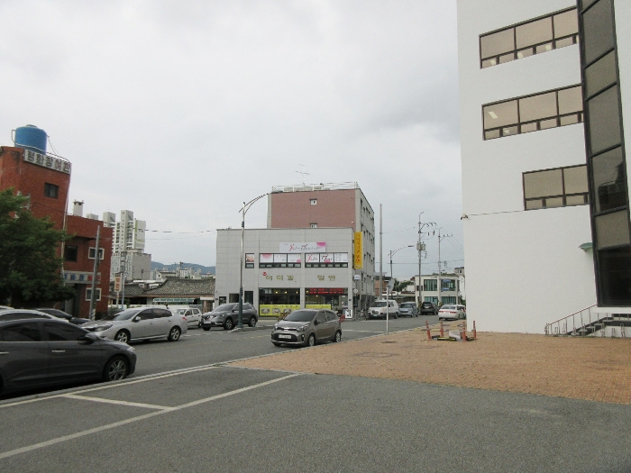 【 본 건 및 주위 환경 】