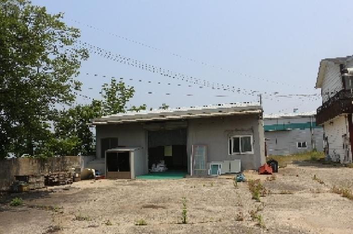 제시외 창고 전경