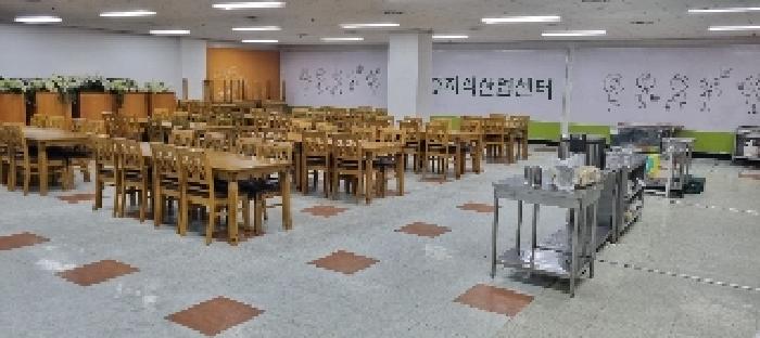 목록 2. 식당 내부 
