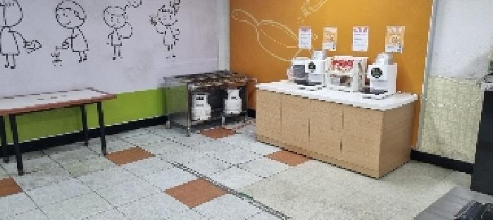 목록 2. 식당 내부 