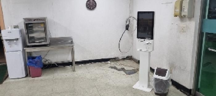 목록 2. 식당 내부 