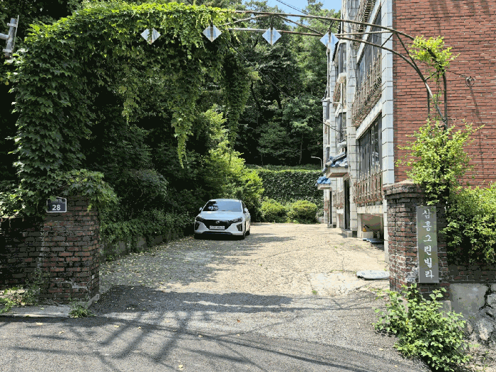 본건동 빌라 주출입구