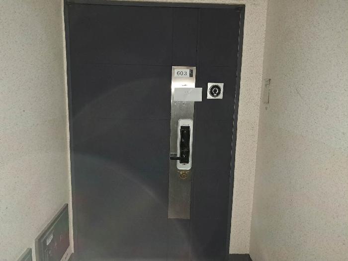 세대출입문(안내문 부착)