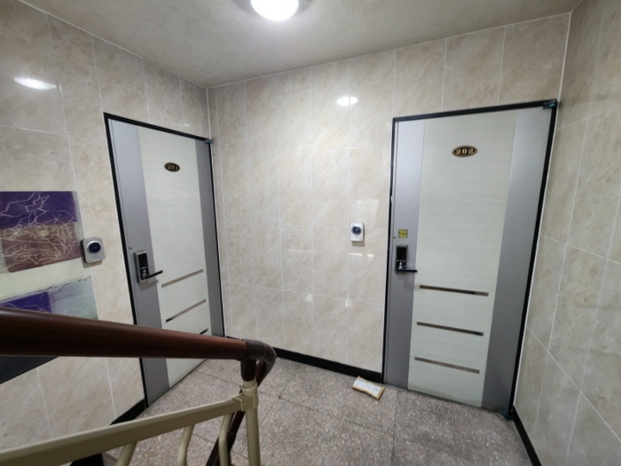 기호2 - 2층 내부