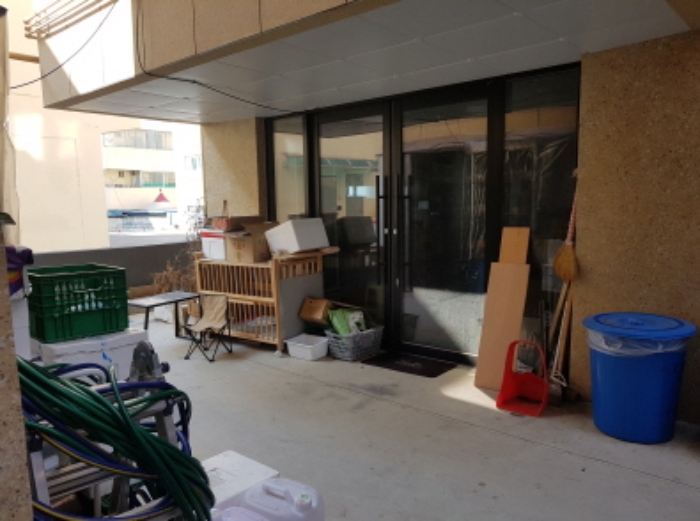 2동 창고 외부모습