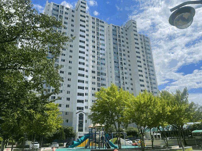 본건 104동 전경