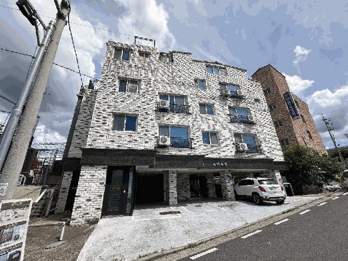 본 건 건 물 전 경