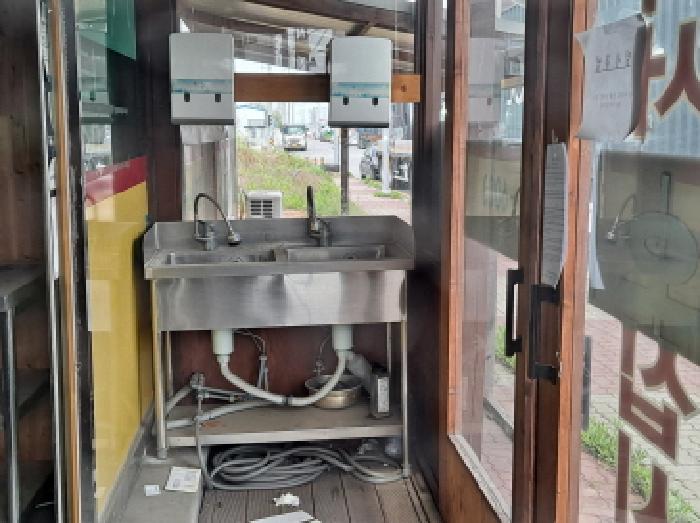 목록 2 현관 출입문 내부