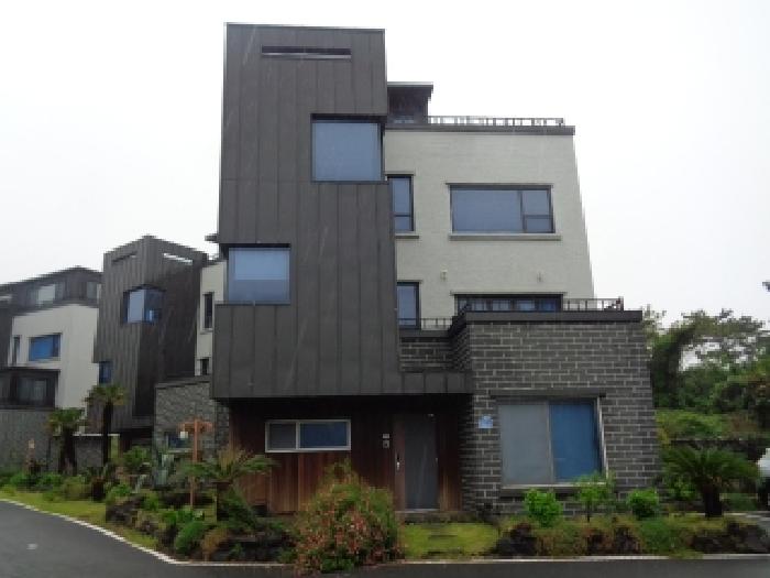 소재지 3.(옹포남2길 51-5 펜트힐협제제5동) 제시 건물 전경