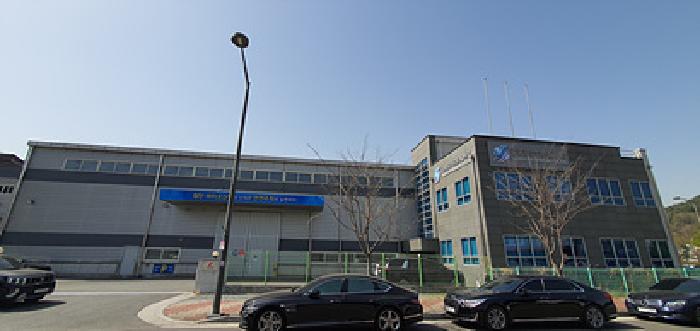 기호1 토지 및 기호2 제시 건물 전경