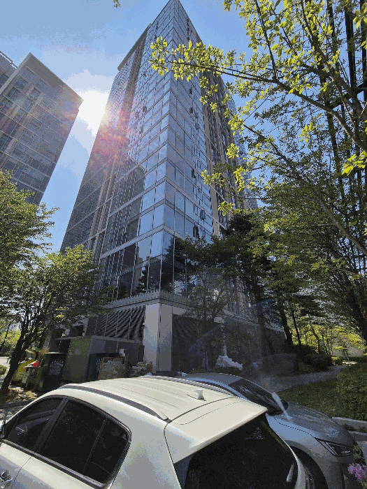 북서측에서 본 전경