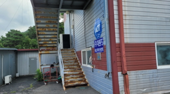 목록 1,2. 전경 3(2층 계단)