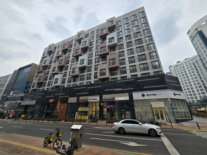 본건 서측에서 촬영