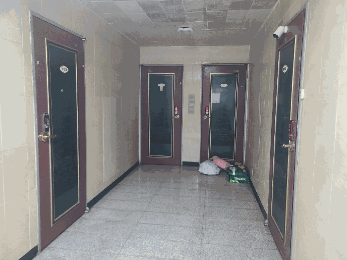 본건 건물 지상2층 복도 전경