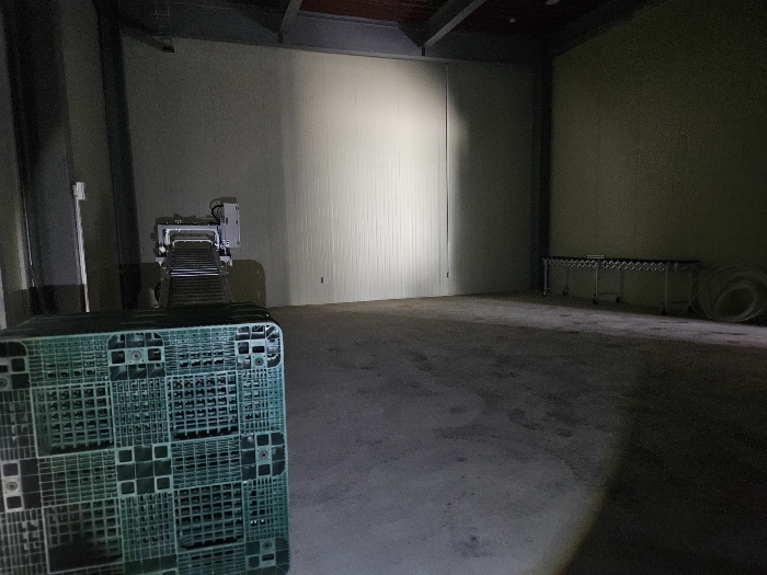 672번지 공장 내부 전경