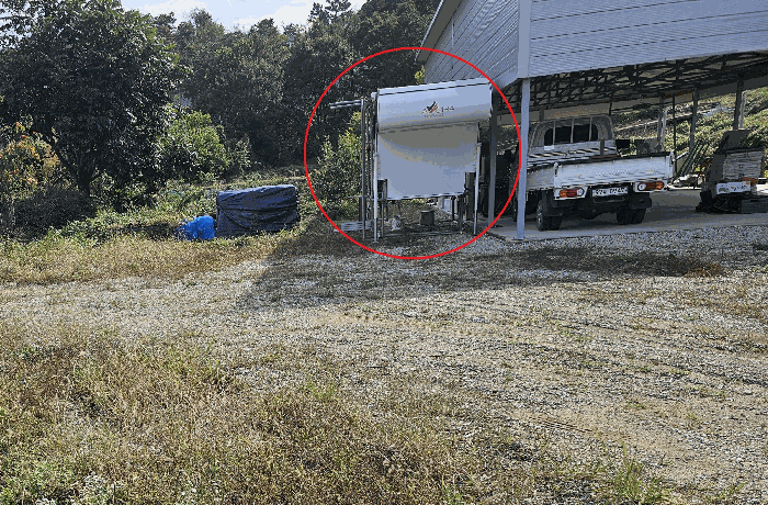 일련번호1,2지상 이동가능한 지상물-트럭용 캠퍼