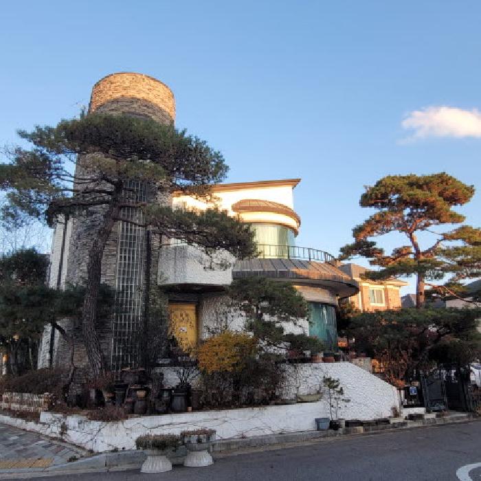 목록1 토지 및 목록2 건물 전경