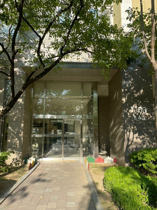 본건 주출입구 모습