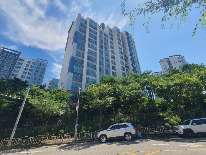 대상물건이 속한 건물 전경