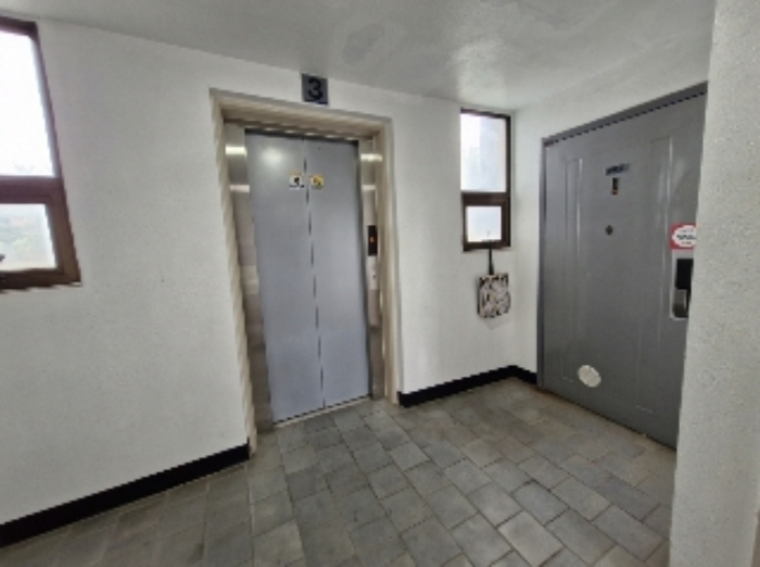 3층 엘리베이터 앞