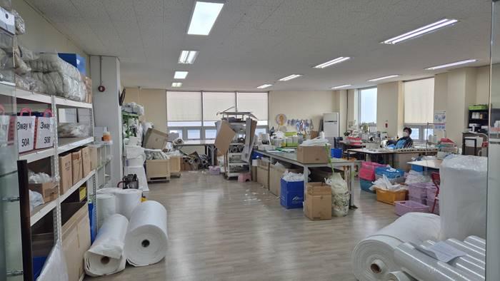 건물 우측 303호 : 늘솜