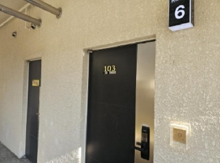 목록 6번 지상의 목록 9번 목적건물(공부상 7동,현황은 6동) 전경(103호객실)