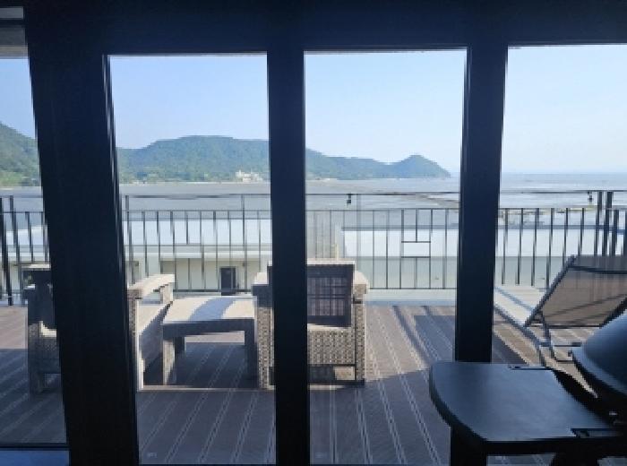 목록 6번 지상의 목록 9번 목적건물(공부상 7동,현황은 6동) 전경(객실 내부)