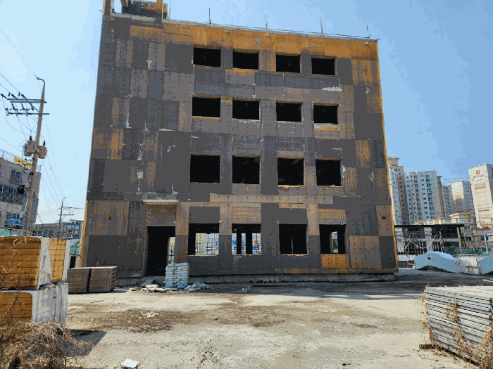 본건 후면 전경 - 북측에서 촬영