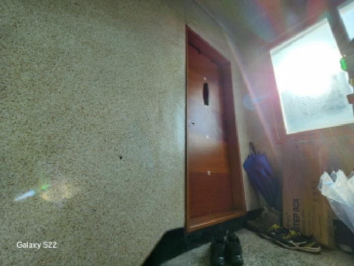 목록2. 3층 출입문