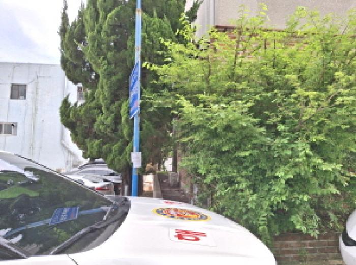 건물 좌측 모습