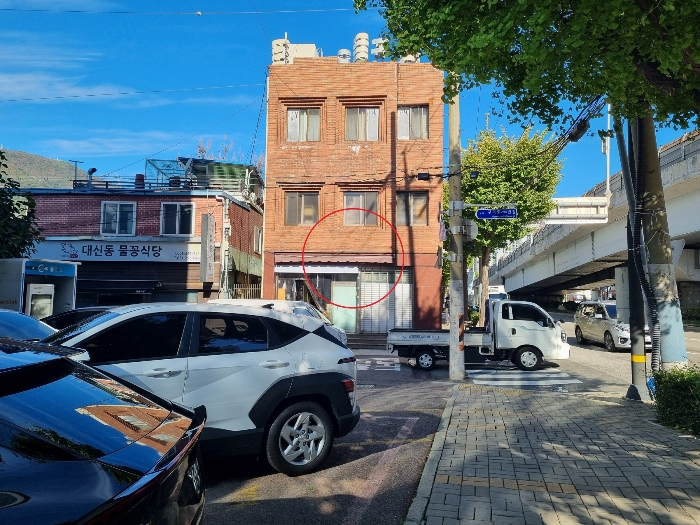 본건 및 주위전경 : 남=>북’><br /><img src=