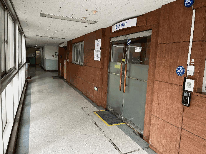 본건 내부 전경