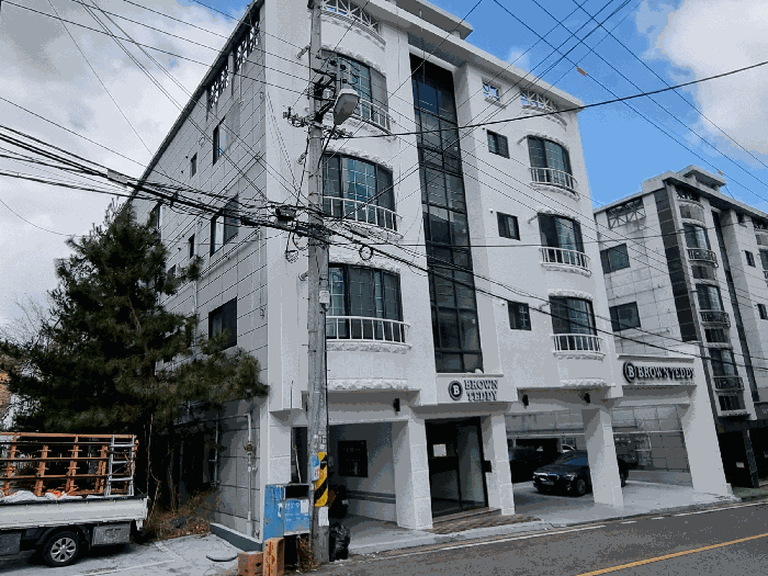 본건 전경(남동측에서 촬영)