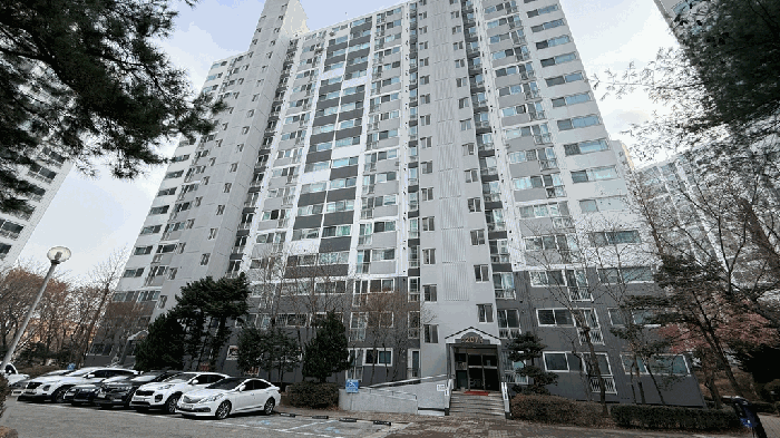 본건 소재 건물(207동) 전경