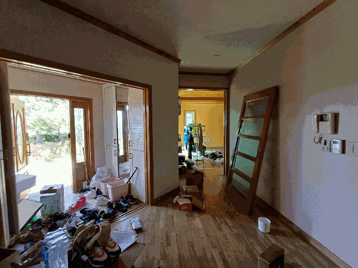 본건 건물(기호1) 1층 내부