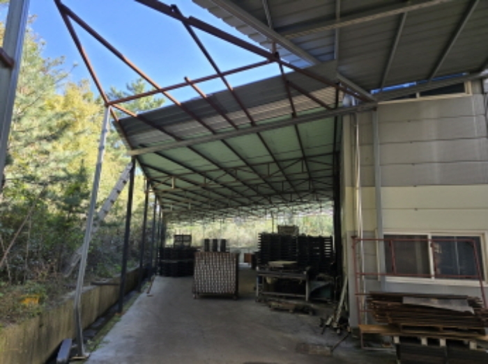 상덕리 289-12
제시외건물(공장옆창고)