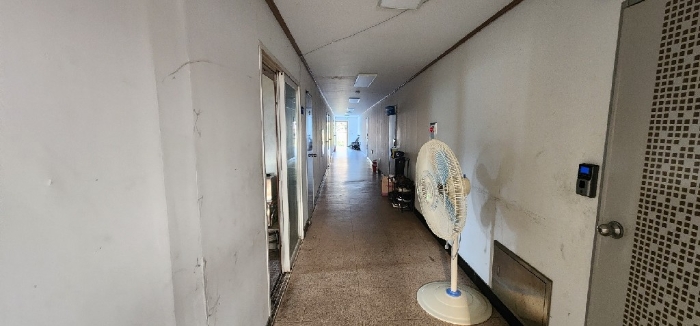 [ 기호 2-1) 건물 2층 내부 ]