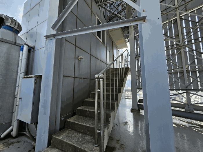 본건 기호2(가) 7층 위 옥탑 및 광고탑