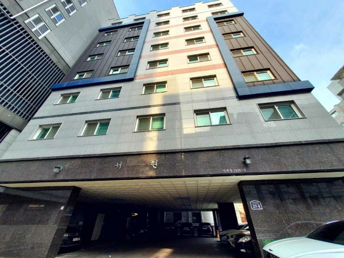 본건물 및 1층주차장