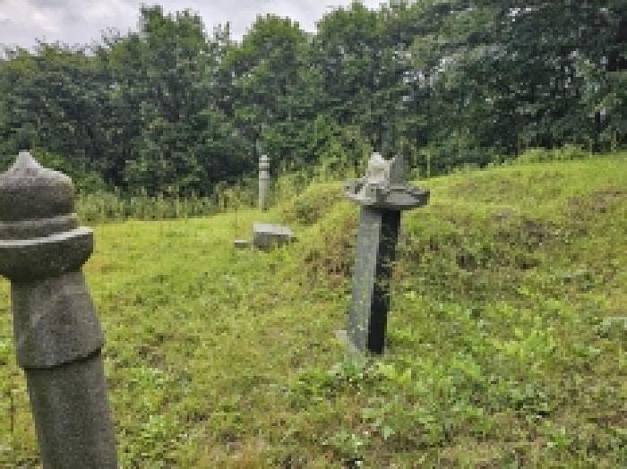 목록 2 제시 외 분묘 및 비석
