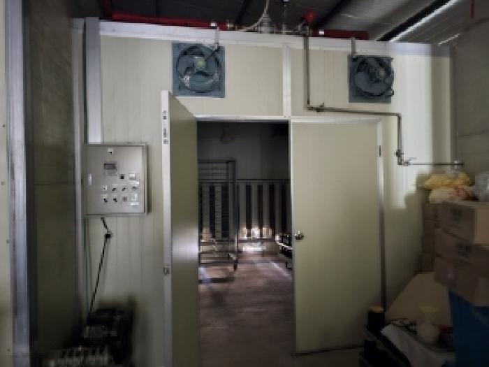 본건 제시 외 건물 내부