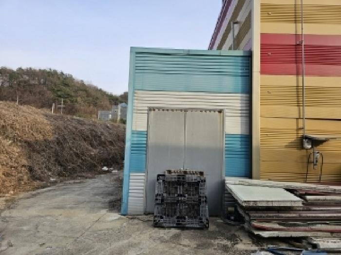 본건 제시 외 건물