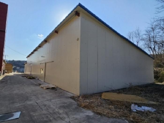 본건 제시 외 건물