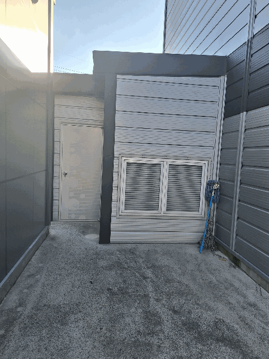 [제시외건물 기호(ㄱ) -콤프레사실]