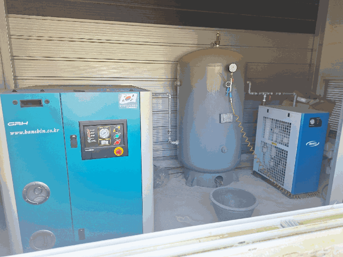 [제시외건물 기호(ㄱ) -콤프레사실 내부]