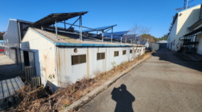 목록3 공장 외부 전경 및 제시 외 태양광발전시설(옥상)