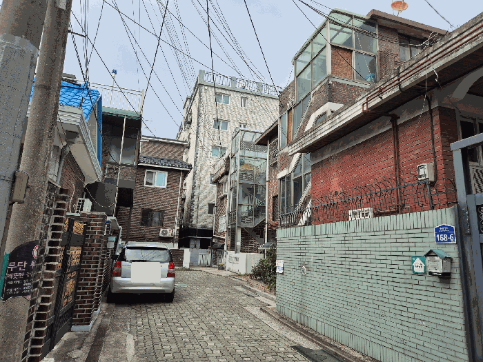 본건 앞 도로