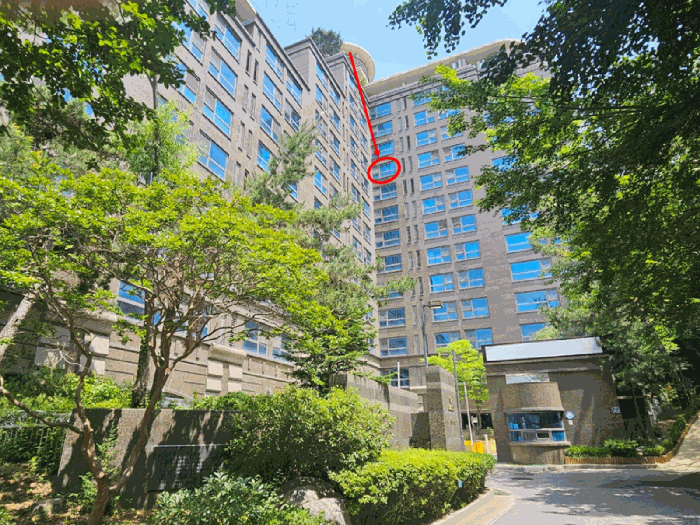 [남측에서 본 본건동 외부전경]