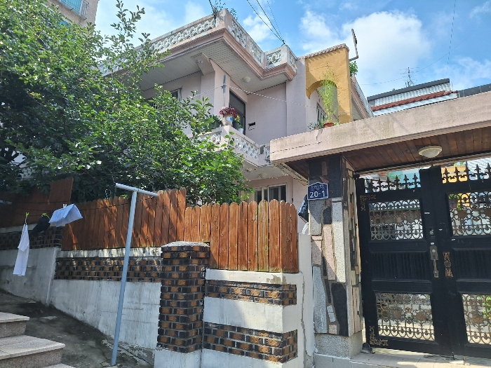 [ 본건전경 - 남동측에서 촬영 ]