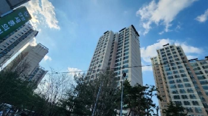 건물 전경(가운데 사진)